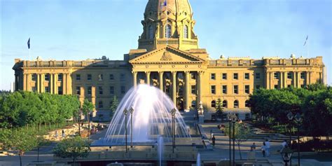 downtown edmonton attractions|16 Top.